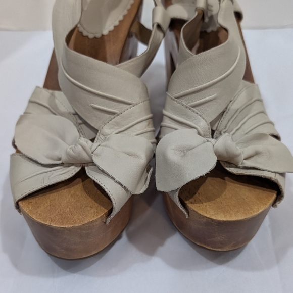 Anthro Miss Albright Platform Sandals, Cream Leather - Picture 3 of 13